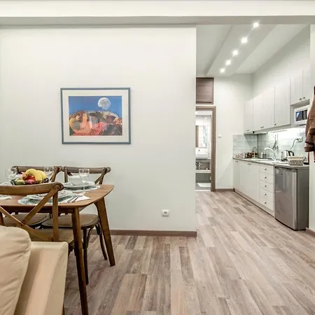 ¨socrates¨ Traditional In The Center Of Appartement Athene